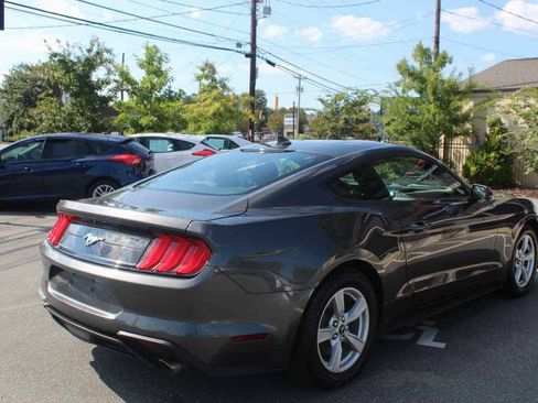 Used 2020 Ford Mustang Coupe RWD image 5