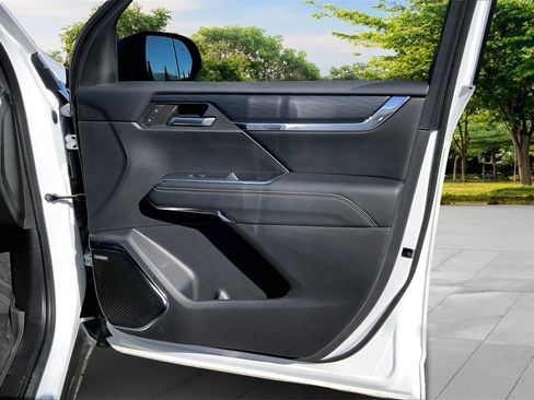 Used 2024 GMC Acadia Elevation w/ LPO, Floor Liner Package image 28