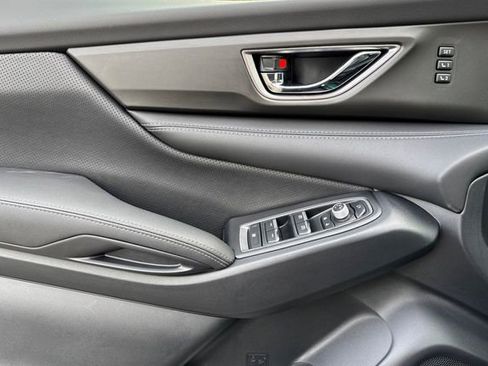 New 2025 Subaru Ascent Limited image 8