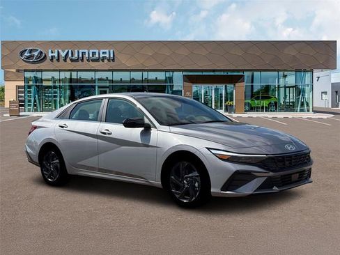 New 2026 Hyundai Elantra SEL Sport Premium FWD image 10