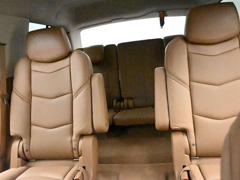 Used 2016 Cadillac Escalade Platinum AWD/4WD image 23