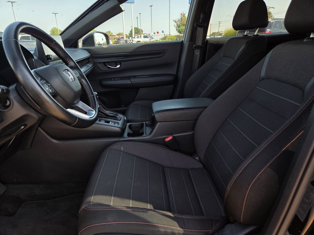 Used 2025 Honda CR-V Sport image 13