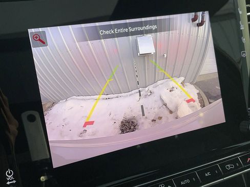 Used 2024 Jeep Wagoneer Series III w/ Premium Group I image 17