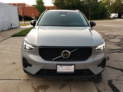 New 2026 Volvo XC40 B5 Plus w/ Protection Package Premier AWD/4WD image 5
