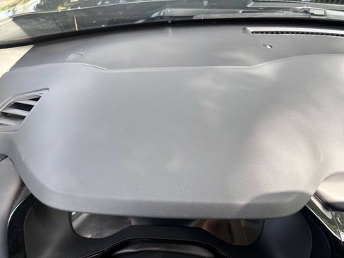 Used 2025 Nissan Pathfinder SV AWD/4WD image 37