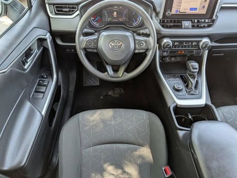 Used 2024 Toyota RAV4 XLE AWD/4WD image 11
