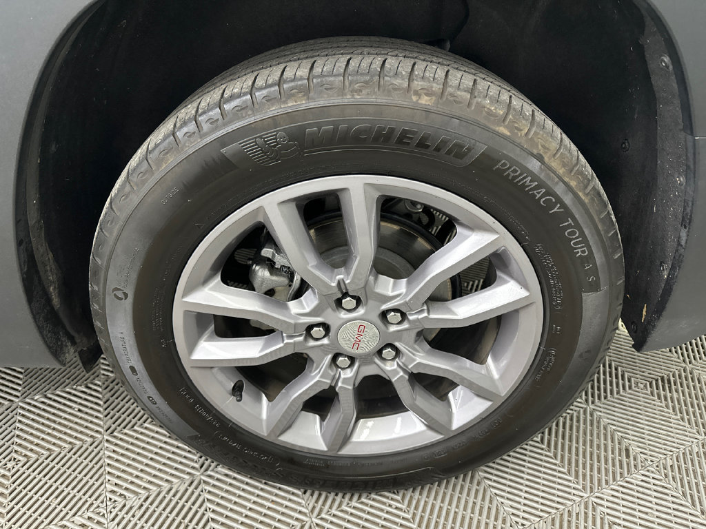 Used 2024 GMC Terrain SLT AWD/4WD image 22