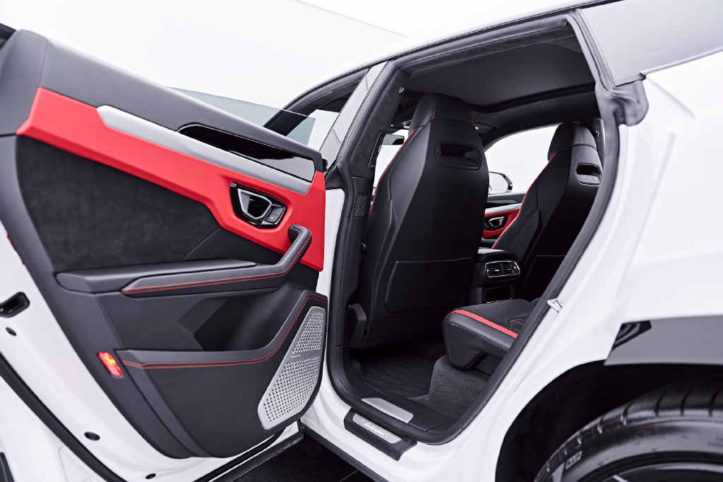 Used 2023 Lamborghini Urus S AWD/4WD image 36