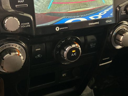 Used 2020 Toyota 4Runner TRD Off-Road AWD/4WD image 21