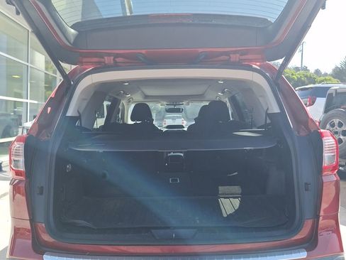 Used 2019 Subaru Ascent Premium image 6