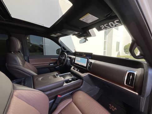 Used 2025 Ford Expedition Max King Ranch image 21