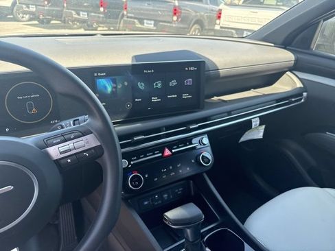 Used 2025 Hyundai Santa Cruz SEL AWD/4WD image 13