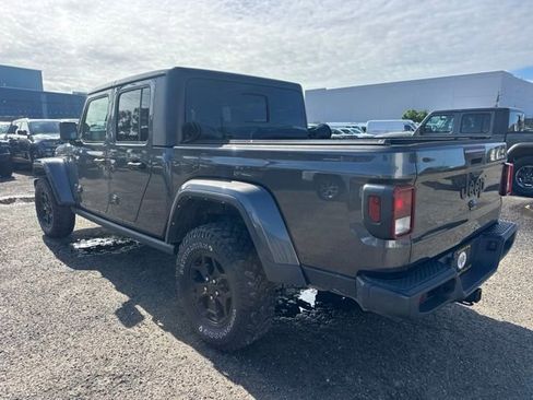 Used 2021 Jeep Gladiator Sport AWD/4WD image 7