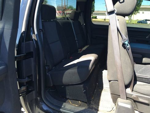 Used 2010 Chevrolet Silverado 1500 LT w/ Power Pack Plus AWD/4WD image 8