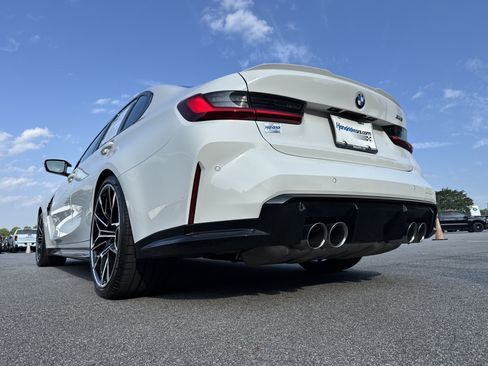 Used 2023 BMW M3 RWD image 8