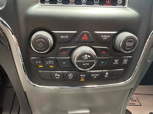 Used 2018 Jeep Grand Cherokee Laredo AWD/4WD image 25