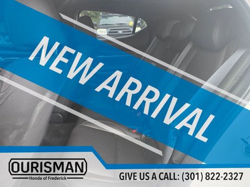 Used 2024 MAZDA MAZDA3 Hatchback w/Premium Plus Pkg image 11