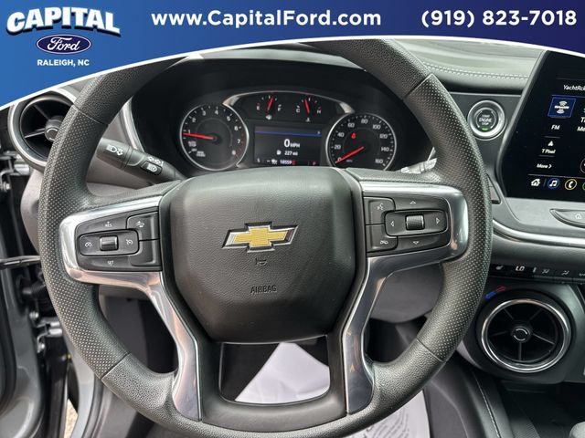 Used 2024 Chevrolet Blazer LT w/ Convenience Package FWD image 24