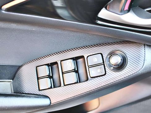 Used 2016 MAZDA MAZDA3 i Sport image 7