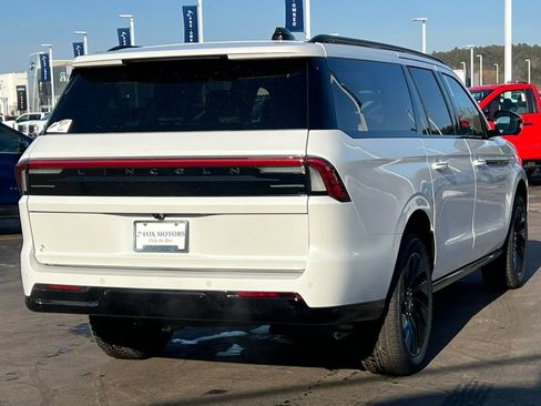 New 2026 Lincoln Navigator L Reserve w/ Jet Appearance Package AWD/4WD image 10