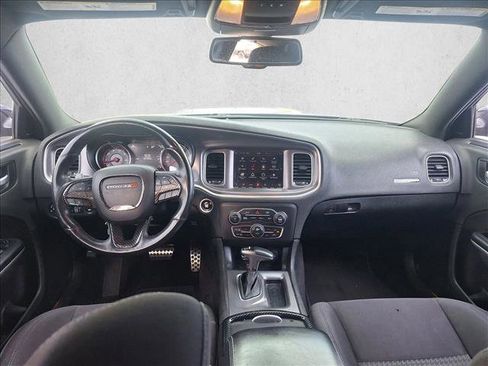 Used 2019 Dodge Charger Scat Pack w/ Dynamics Package RWD image 15
