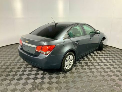 Used 2013 Chevrolet Cruze LS image 11
