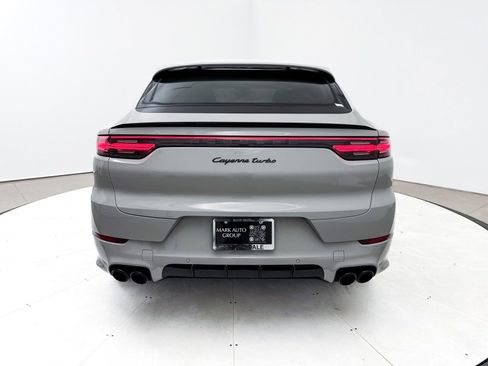 Used 2022 Porsche Cayenne Turbo AWD/4WD image 21