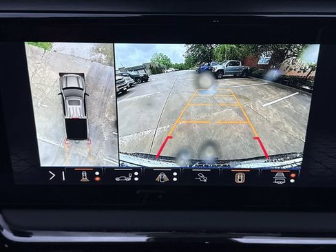 New 2026 GMC Sierra 1500 AT4X w/ LPO, Black Badging Package AWD/4WD image 8