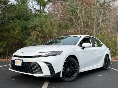 New 2026 Toyota Camry SE w/ Convenience Package