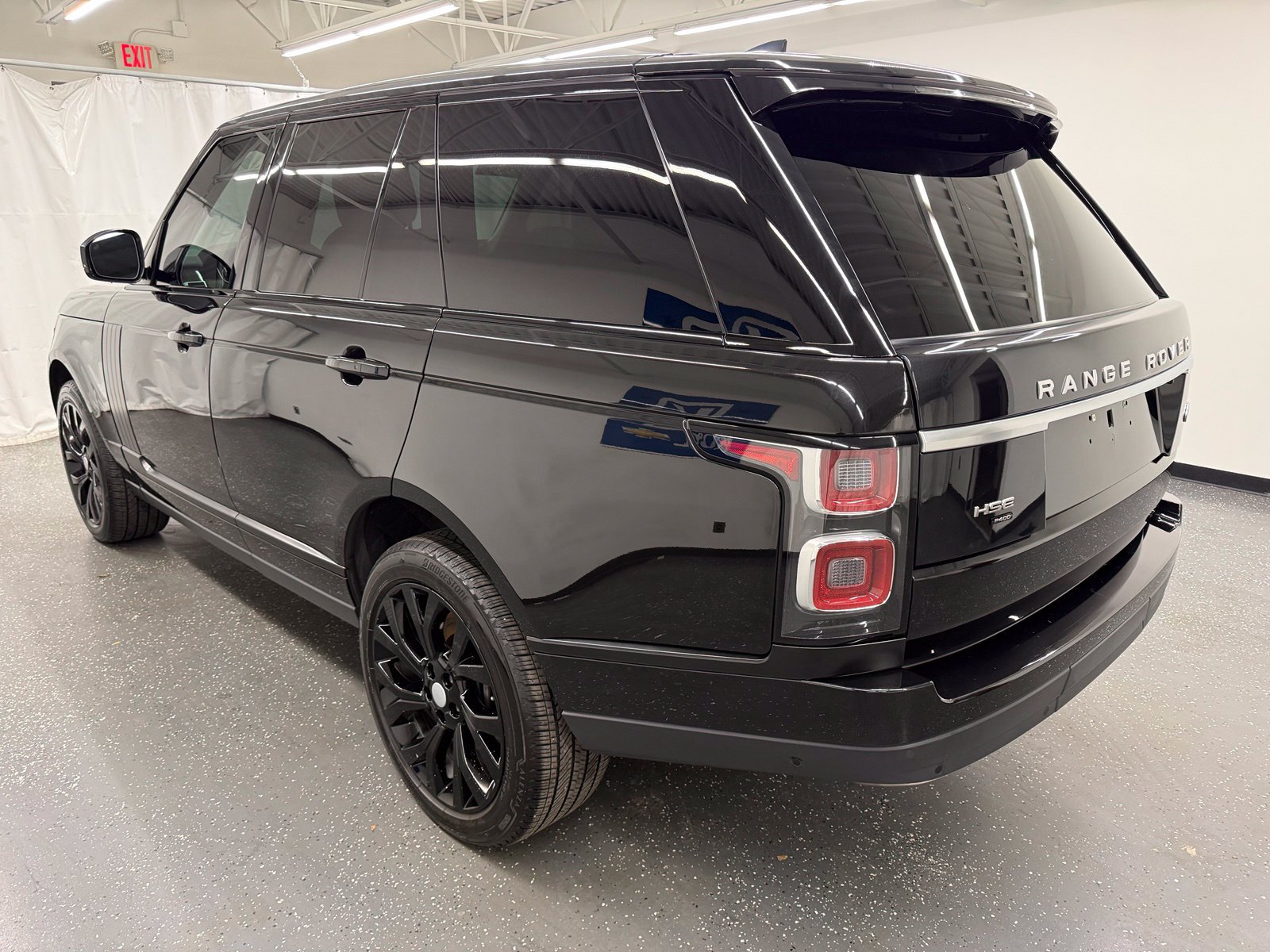 Used 2020 Land Rover Range Rover HSE AWD/4WD image 3