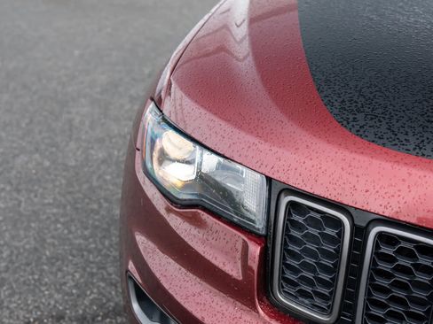 Used 2019 Jeep Grand Cherokee Trailhawk AWD/4WD image 12