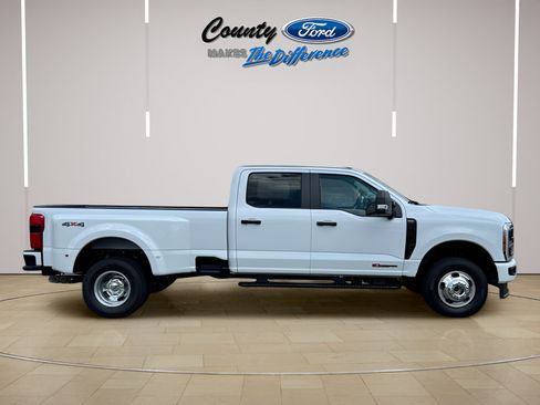 New 2026 Ford F350 XL w/ STX Appearance Package AWD/4WD image 8