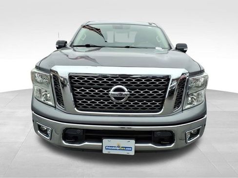Used 2017 Nissan Titan SV image 10