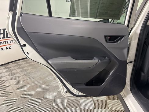 Used 2024 Subaru Crosstrek 2.0i Premium image 20