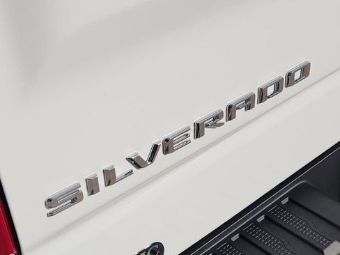 Used 2023 Chevrolet Silverado 1500 Custom image 9