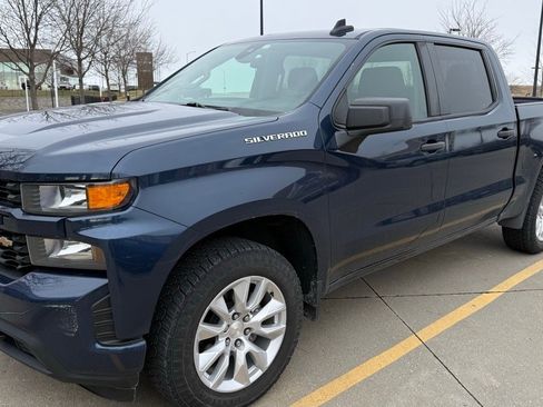 Used 2021 Chevrolet Silverado 1500 Custom w/ Safety Confidence Package image 2