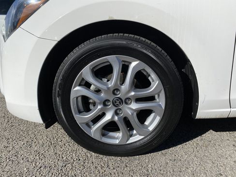 Used 2016 Scion iA image 10