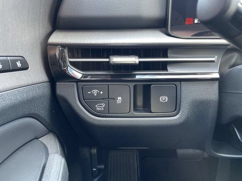 New 2026 Kia Sportage X-Line w/ X-Line Technology Package AWD/4WD image 24