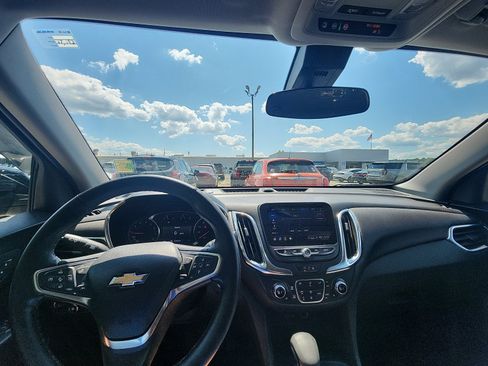 Used 2024 Chevrolet Equinox LT FWD image 17