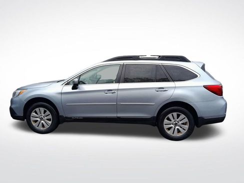 Used 2017 Subaru Outback 2.5i Premium AWD/4WD image 4