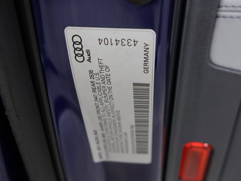 Used 2024 Audi A4 2.0T Premium Plus image 3