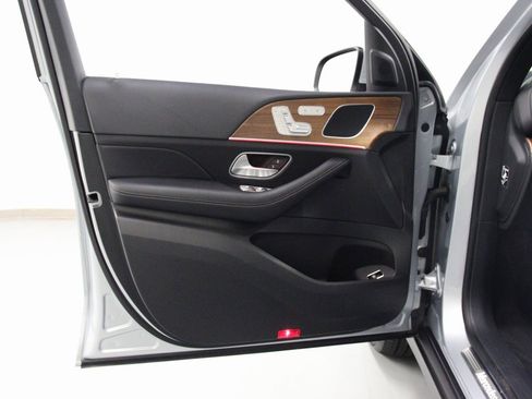 Certified 2024 Mercedes-Benz GLE 350 4MATIC w/ Winter Package image 18