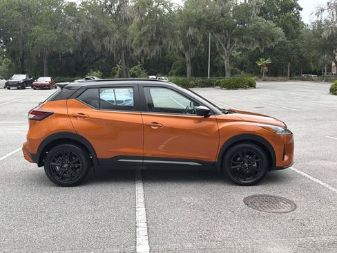 Used 2023 Nissan Kicks SR FWD image 3