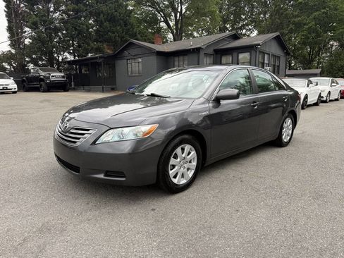 Used 2009 Toyota Camry Hybrid FWD image 2