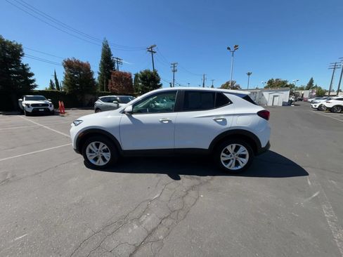 Used 2025 Buick Encore GX Preferred AWD/4WD image 8
