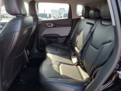 Certified 2022 Jeep Compass Latitude image 13