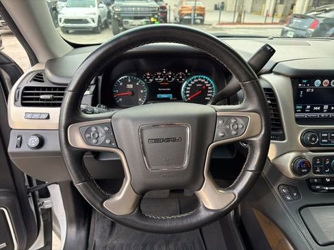 Used 2019 GMC Yukon Denali RWD image 13