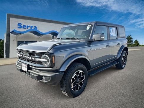 Used 2023 Ford Bronco Outer Banks image 1