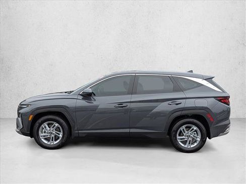 Certified 2026 Hyundai Tucson SE FWD image 8