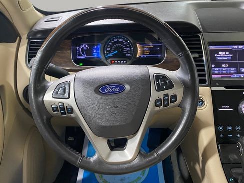 Used 2013 Ford Taurus Limited FWD image 12